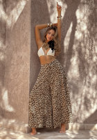 Materiałowe spodnie wide leg w panterkę Place For You beżowe