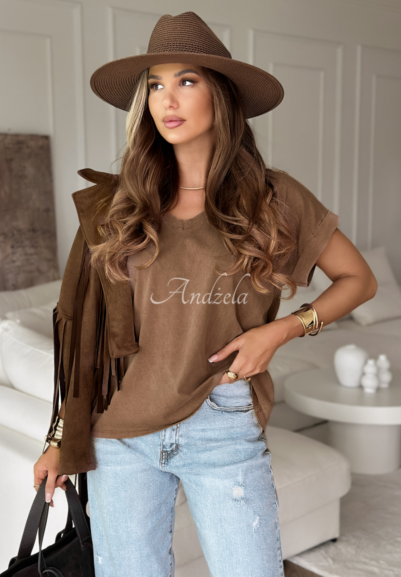 T-shirt with Your Own Life neckline chocolate