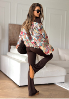 Krótka kurtka bomberka we wzory Parrots Of Paradise biało-różowa