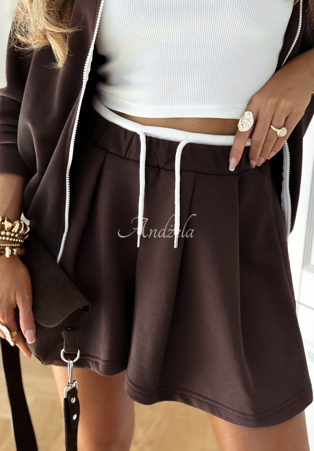 Sweatsuit set 3-in-1 sweatshirt, top and short shorts The Perfect Trio chocolate