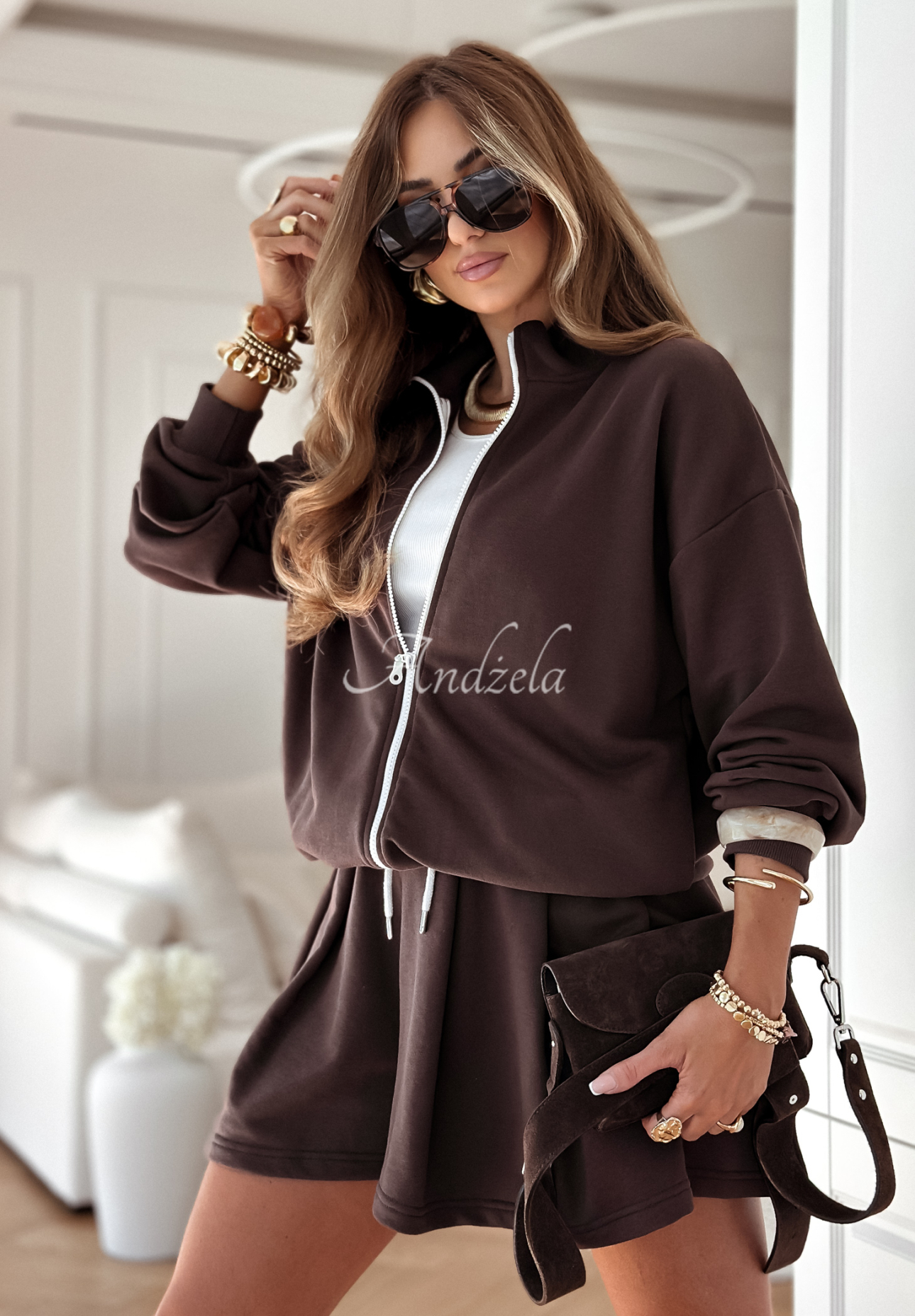 Sweatsuit set 3-in-1 sweatshirt, top and short shorts The Perfect Trio chocolate