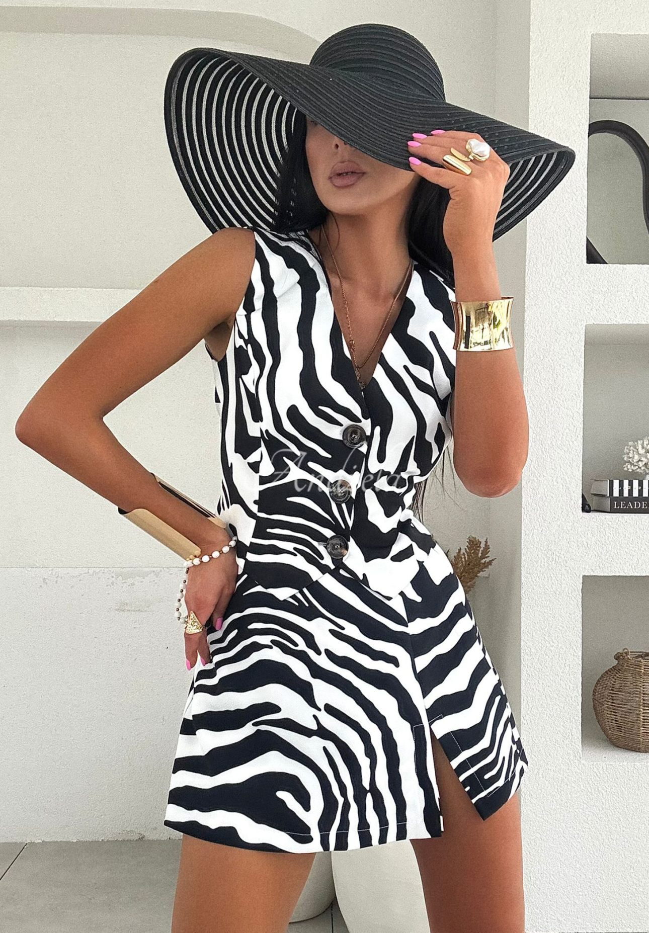 La Milla Stands For Peace zebra vest white and black