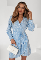 Kopertowa sukienka w kwiaty Lil Flowers błękitna