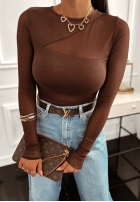 Dopasowana bluzka z ozdobnym dekoltem Found It czekoladowa