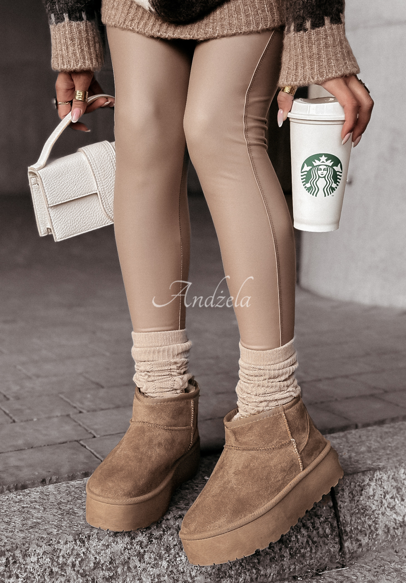 Crunchy Snow mocha suede boots