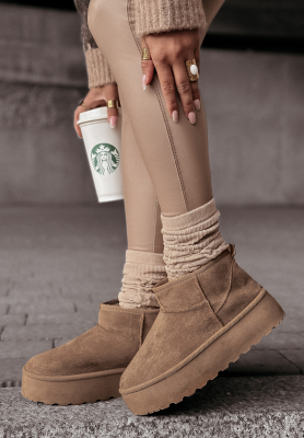 Crunchy Snow mocha suede boots