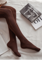 Ozdobnie plecione zakolanówki Alpine Holiday czekoladowe