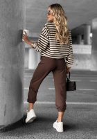 Komplet dresowy bluza i spodnie w paski Low Battery waniliowo-czekoladowy