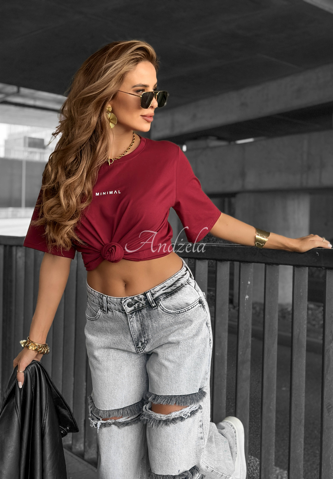 T-shirt with Minimal burgundy lettering