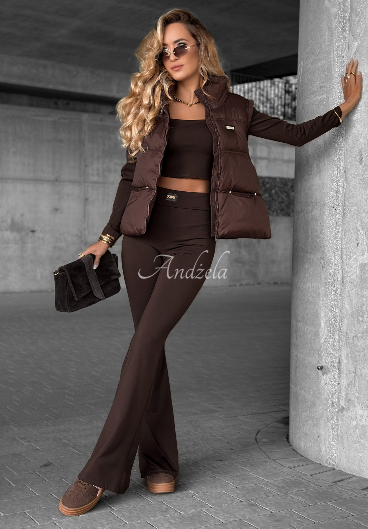 Short longsleeve blouse with neckline Go Ahead chocolate