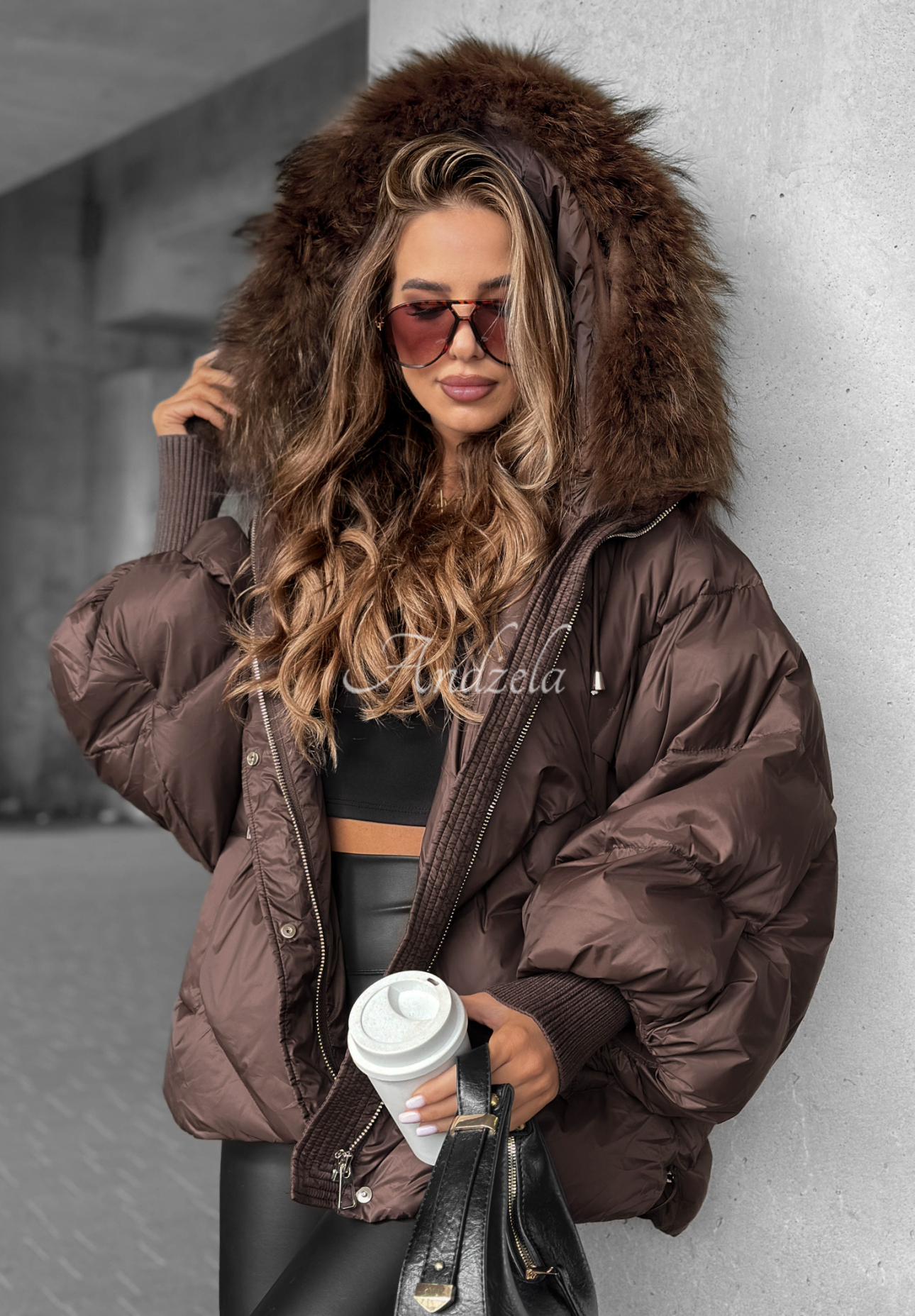 Down jacket with hood Look Again chocolate.