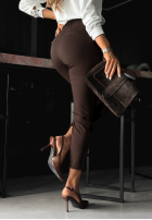 Materiałowe spodnie New Mood mokka