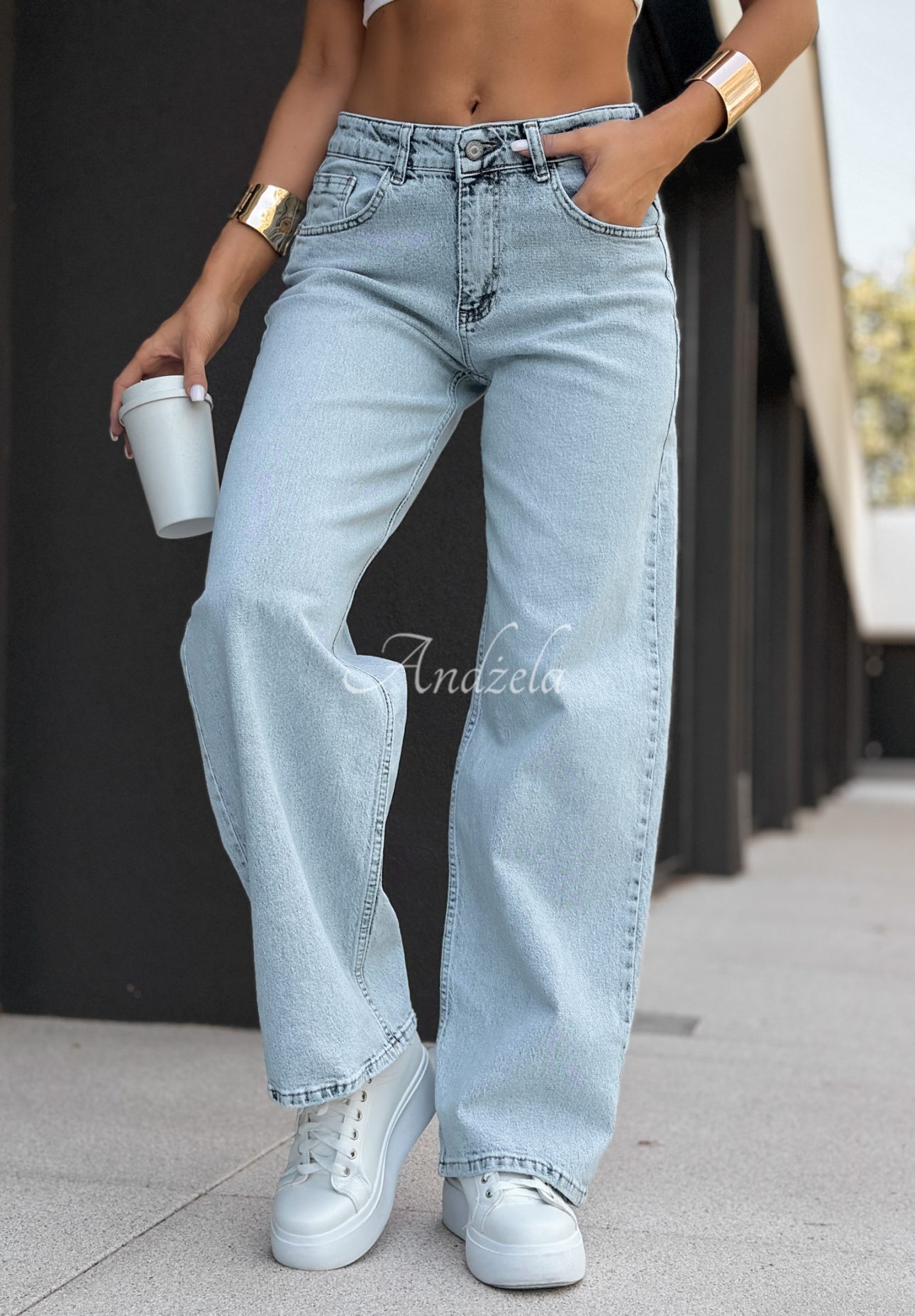 Spodnie jeansowe wide leg That One Text jasnoniebieskie