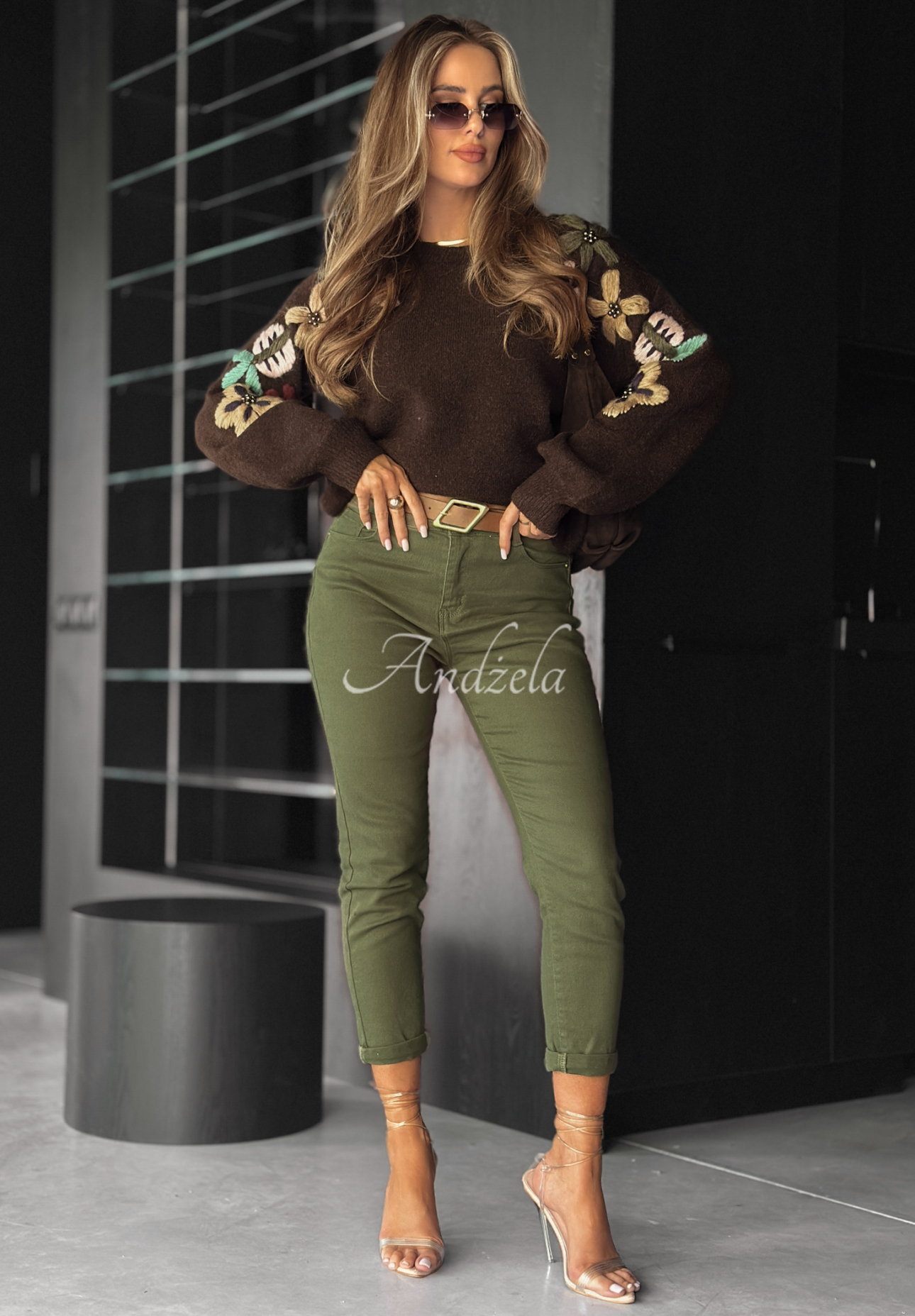 Spodnie jeansowe skinny z paskiem Born For This khaki