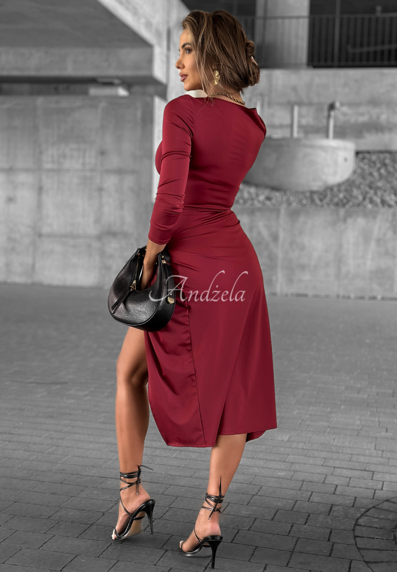 Sukienka midi In Another Life burgundowa