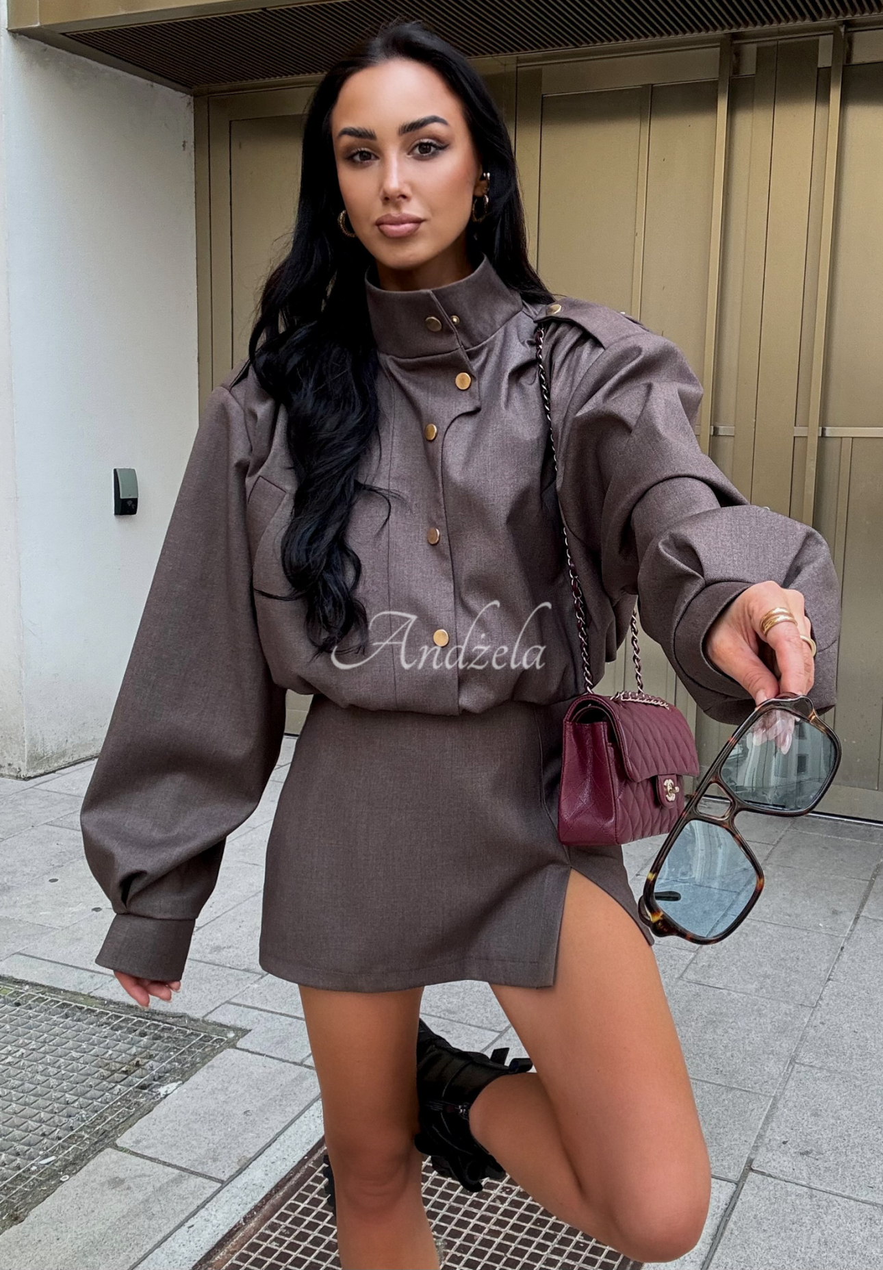 Mini skirt-shorts with slit La Milla Got My Attention mocha