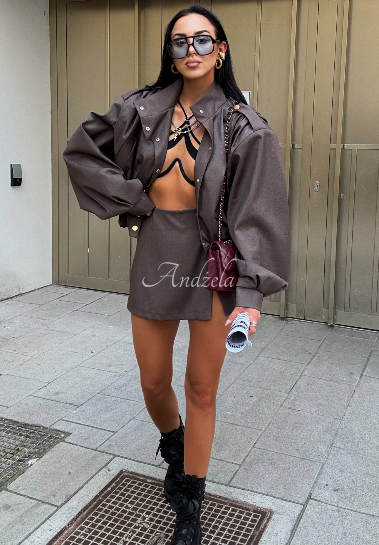 Mini skirt-shorts with slit La Milla Got My Attention mocha