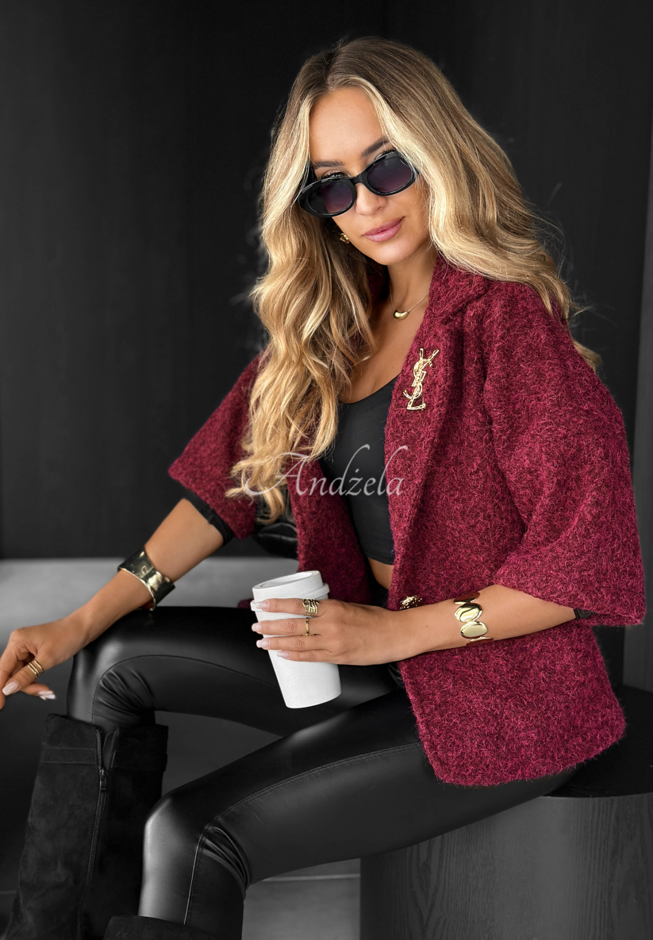 Krótki płaszcz boucle z wełną Hard To Say burgundowy