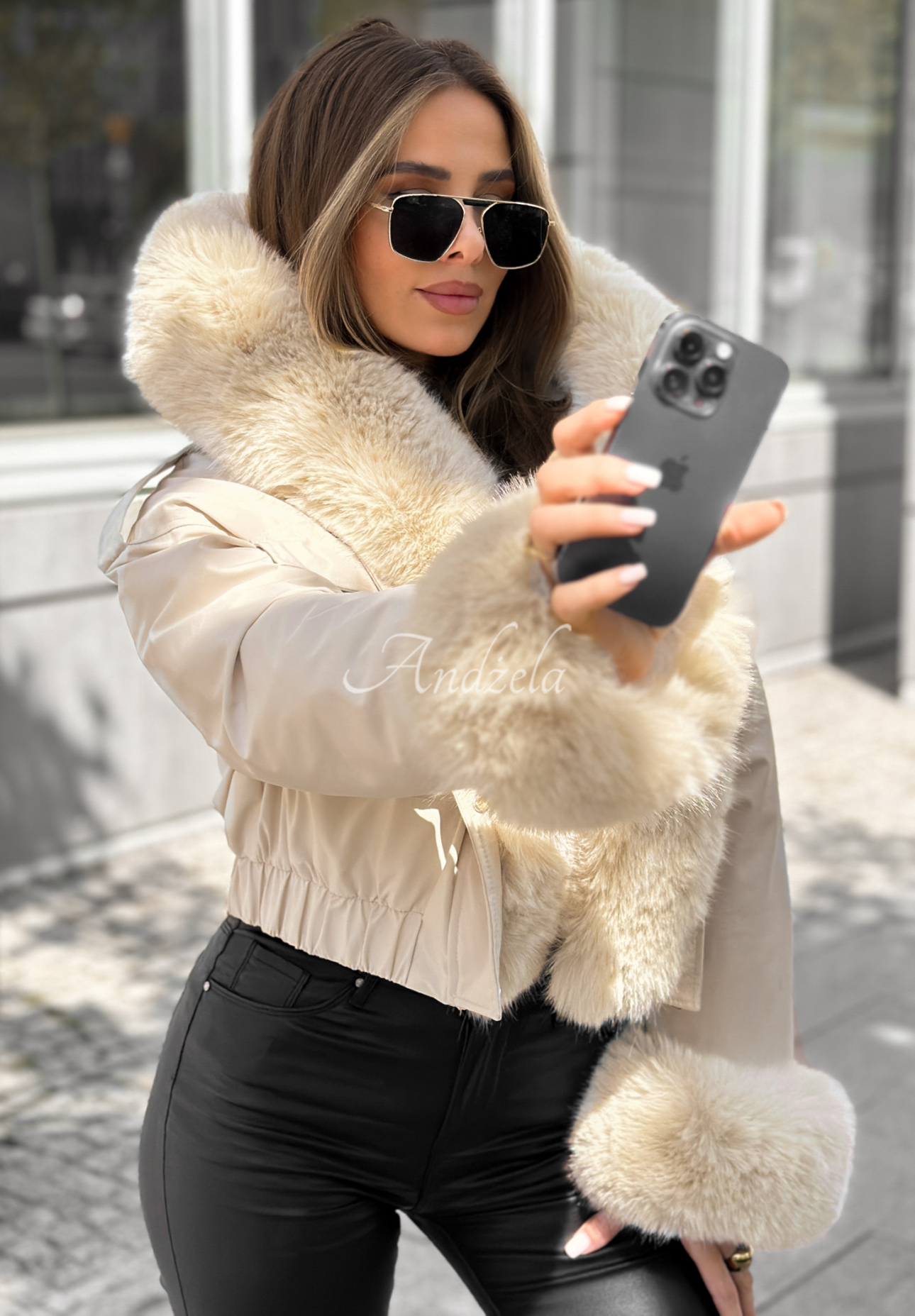 Krótka kurtka z futerkiem Timber Pines beżowa