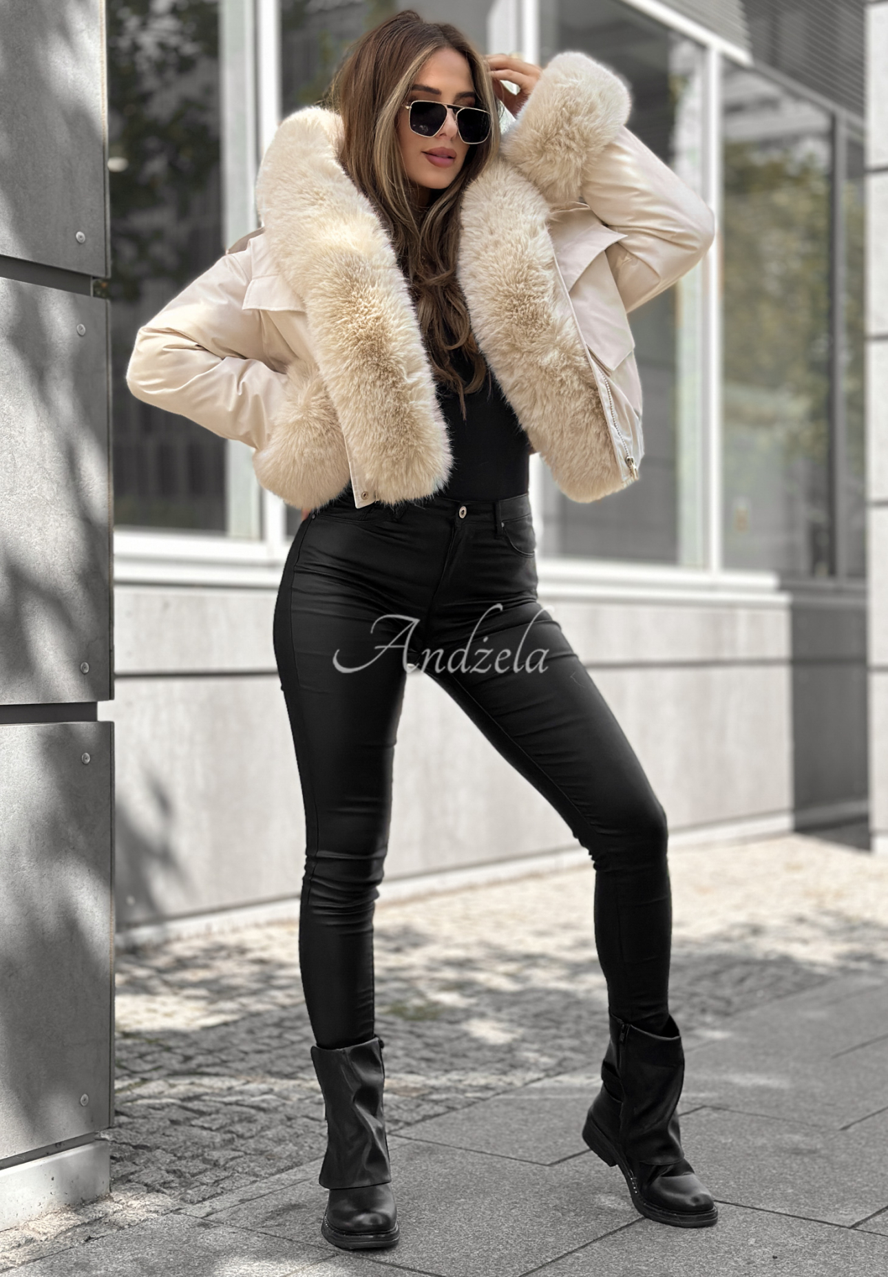 Krótka kurtka z futerkiem Timber Pines beżowa