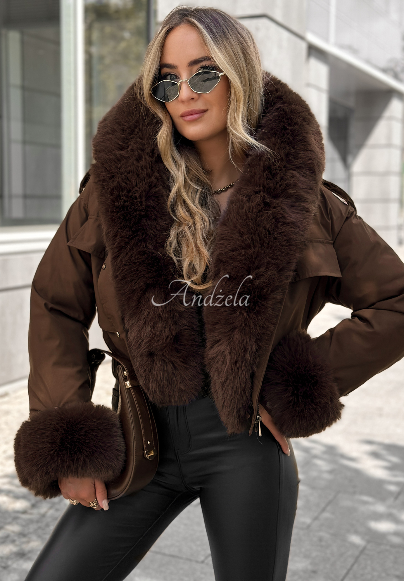 Short jacket with fur Timber Pines chocolate.