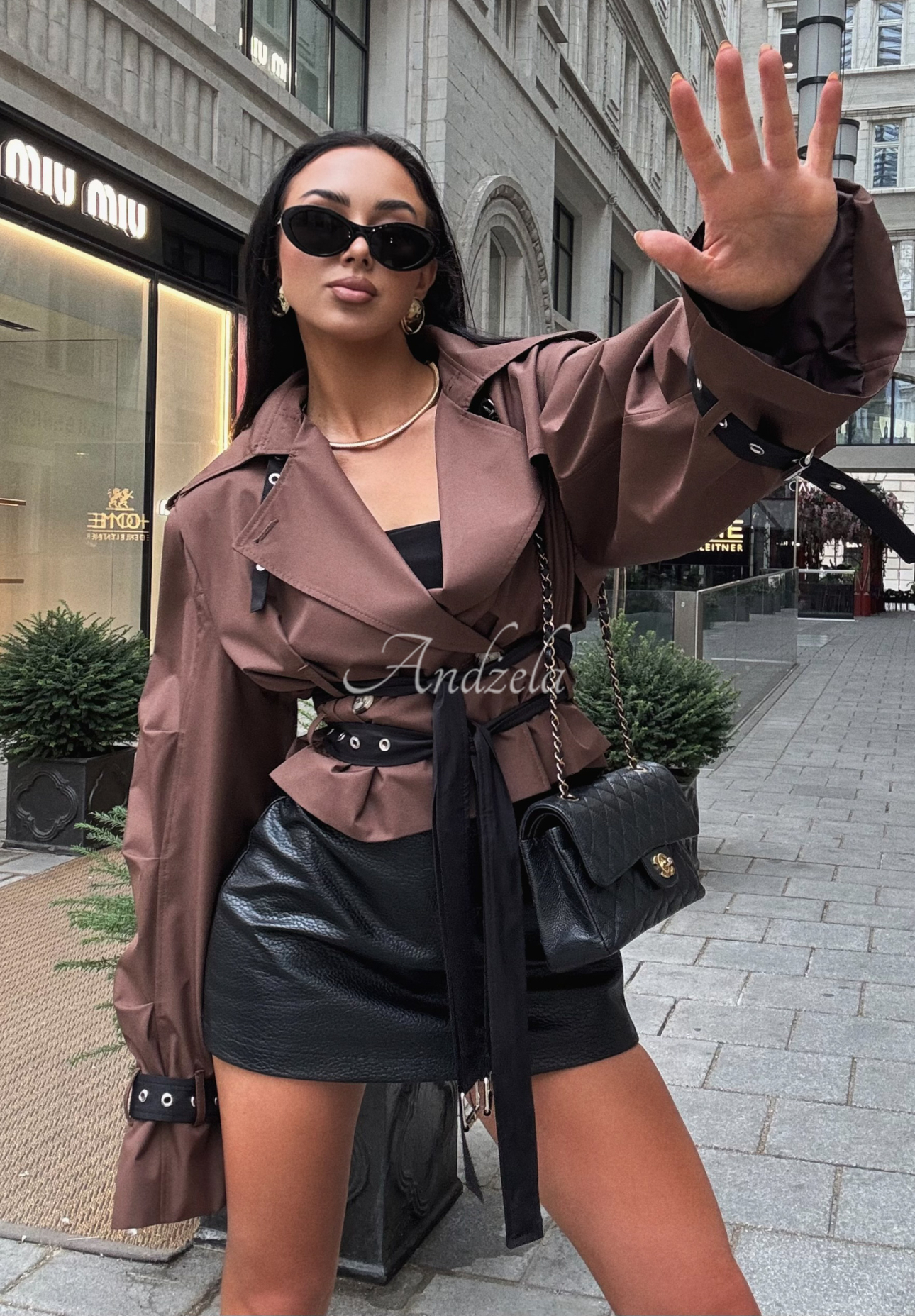 Krótki płaszcz trencz La Milla Wait What Now czekoladowy