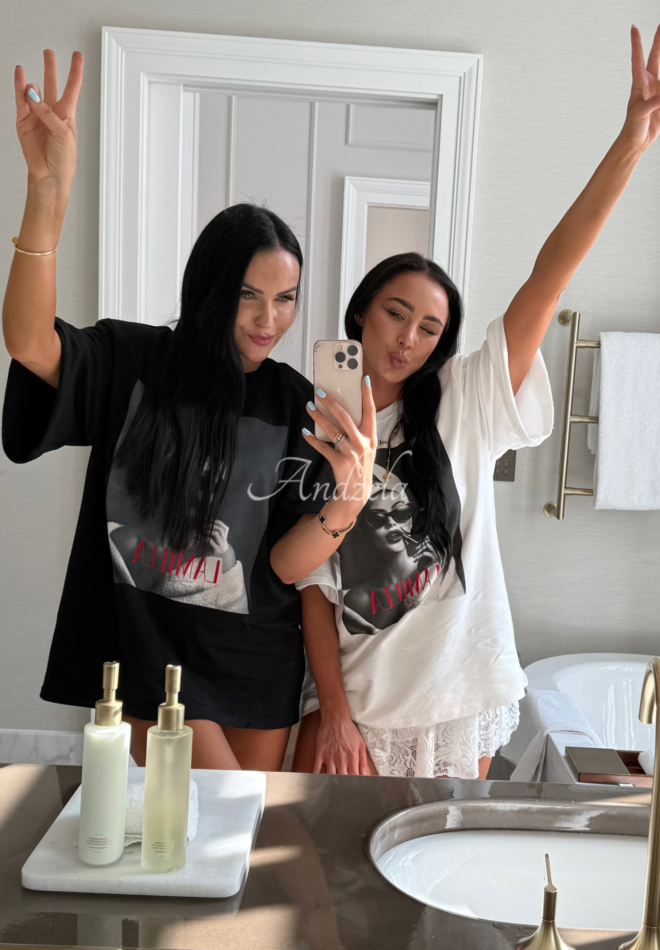 T-shirt z nadrukiem La Milla Her Era czarny