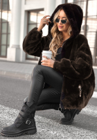 Krótkie futerko z kapturem Not Right Now czekoladowe