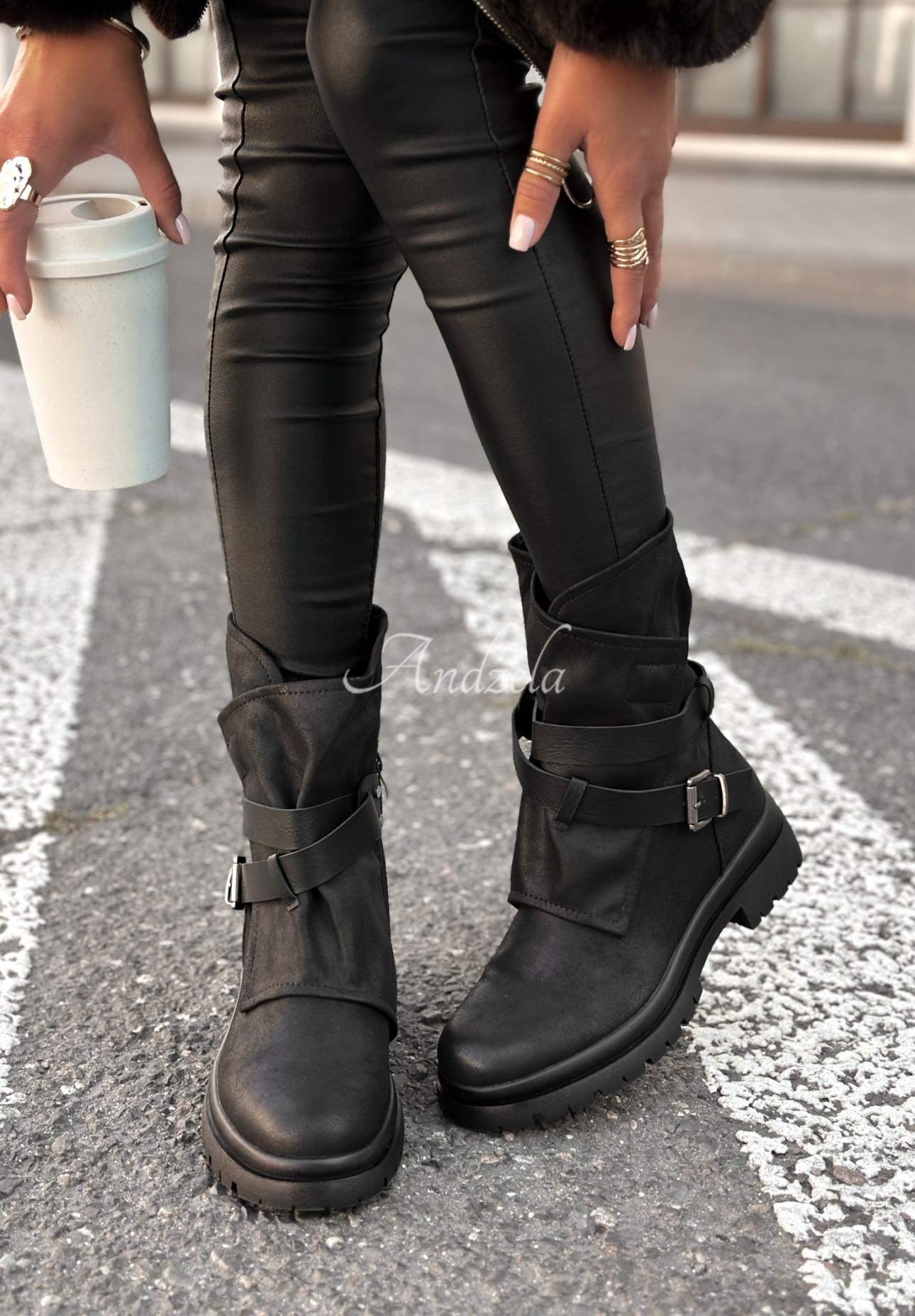 Skórzane botki z klamrami Still So Warm czarne