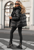 Puchowa kurtka z kapturem Turn Around czarna