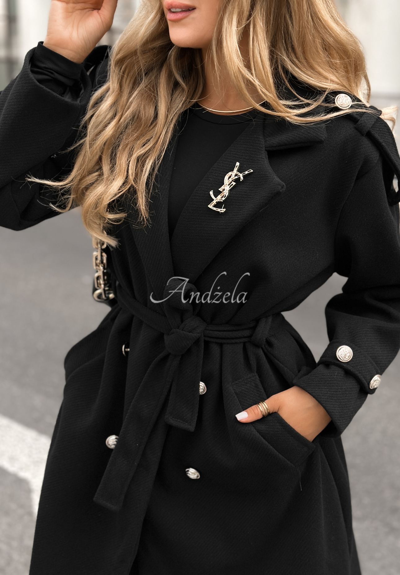 Quiet Feeling button coat black