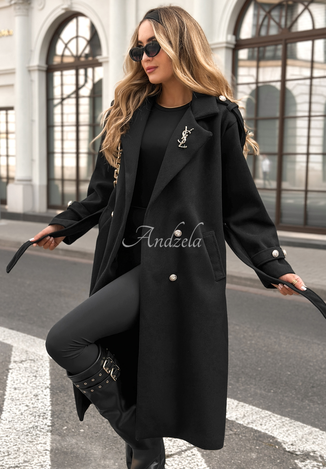 Quiet Feeling button coat black