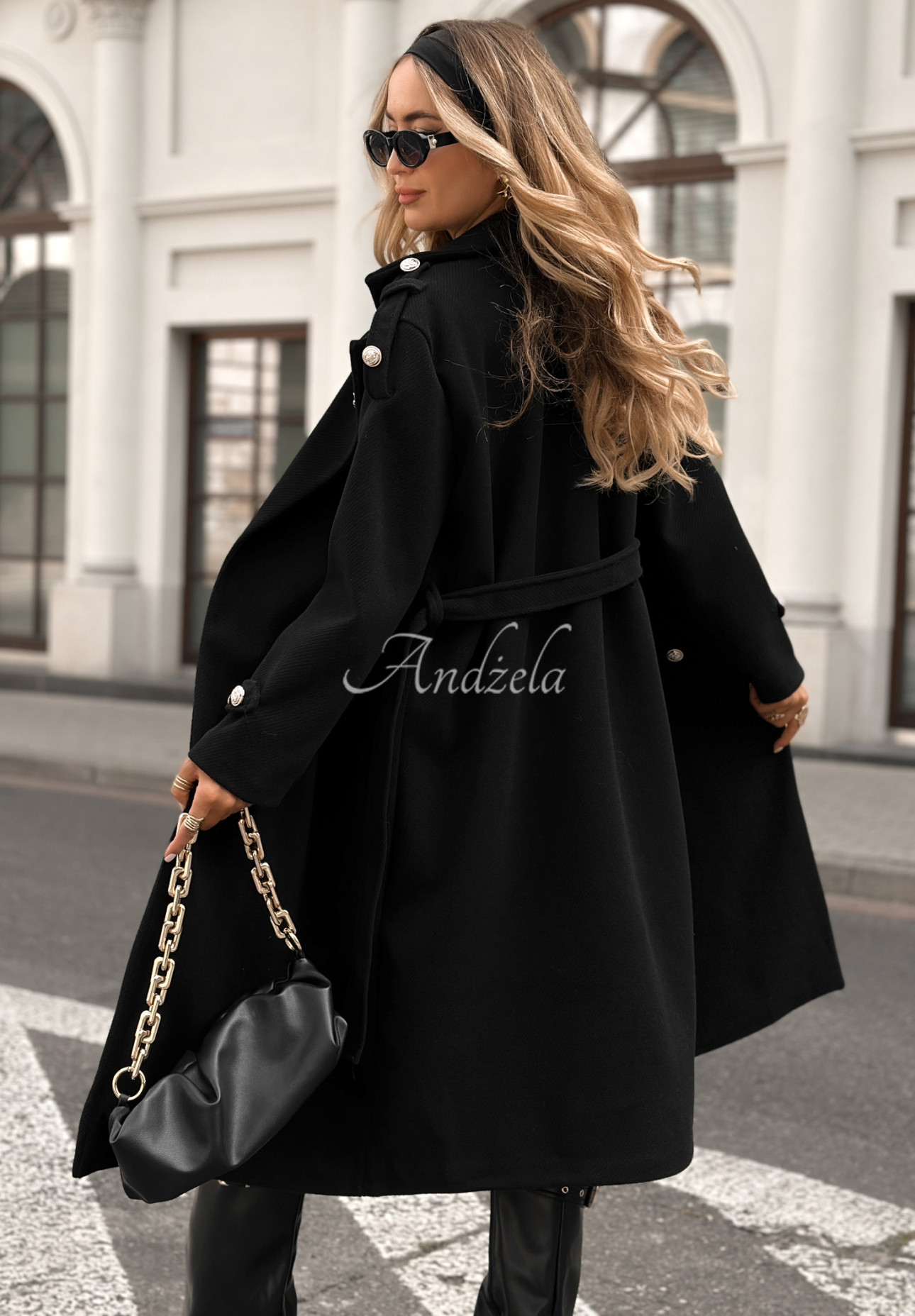 Quiet Feeling button coat black