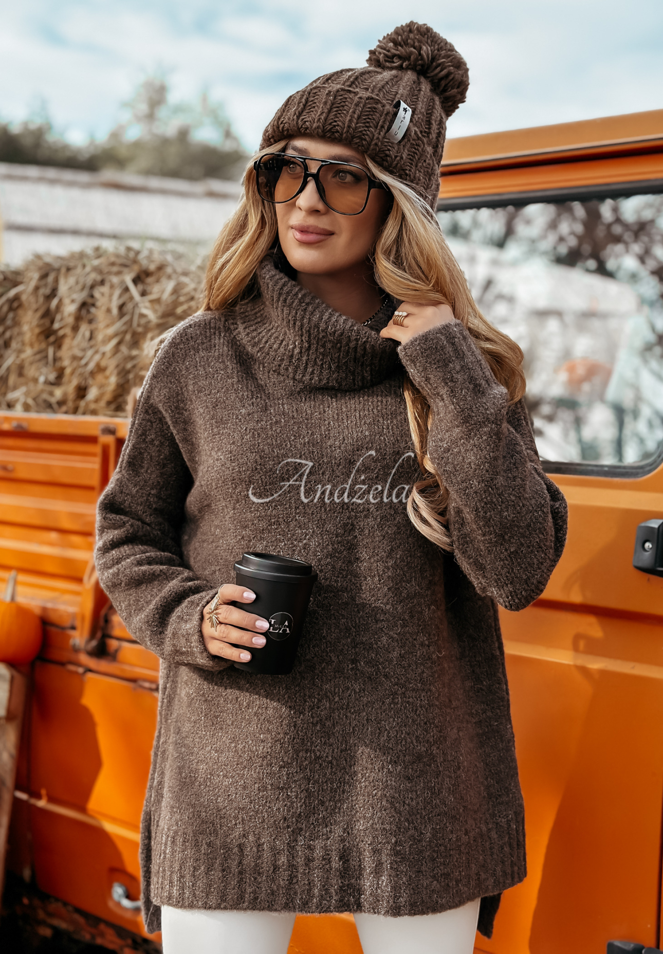 Sweter oversize z golfem i wełną Benin czekoladowy