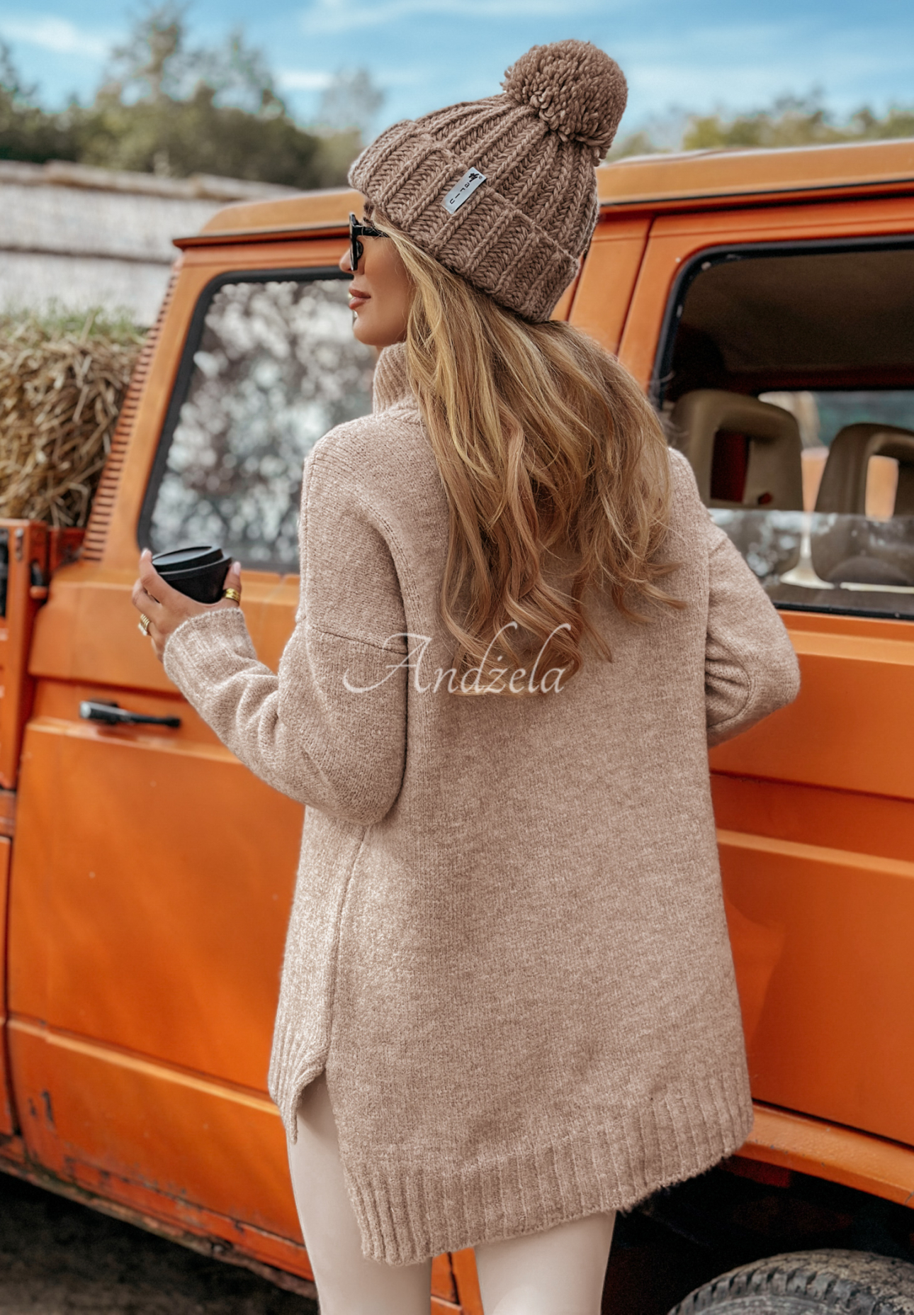 Sweter oversize z golfem i wełną Benin beżowy