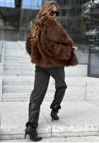 Krótki płaszcz futerko z kołnierzem Woody Acres czekoladowy