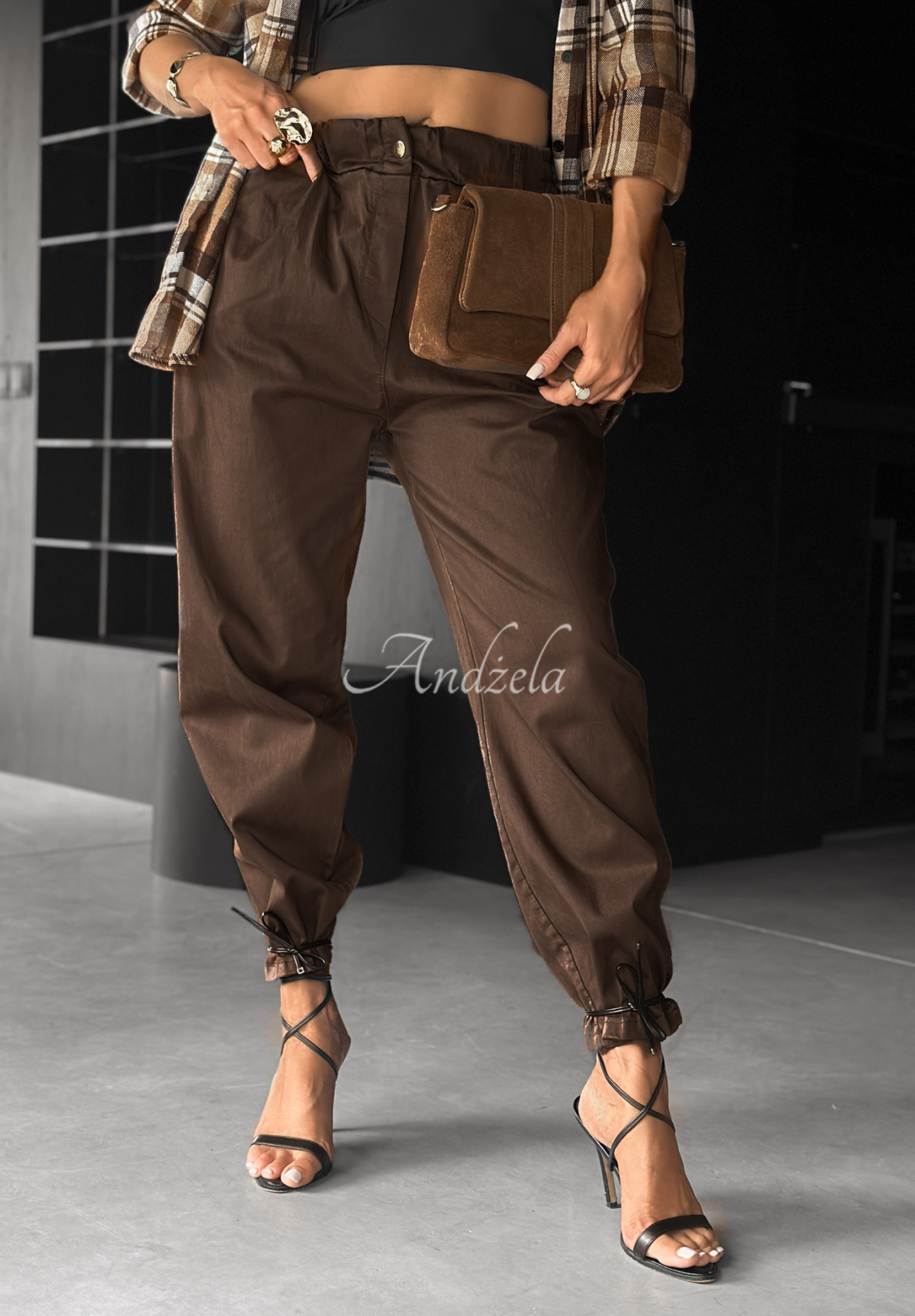 Middle Of Nowhere chocolate pants