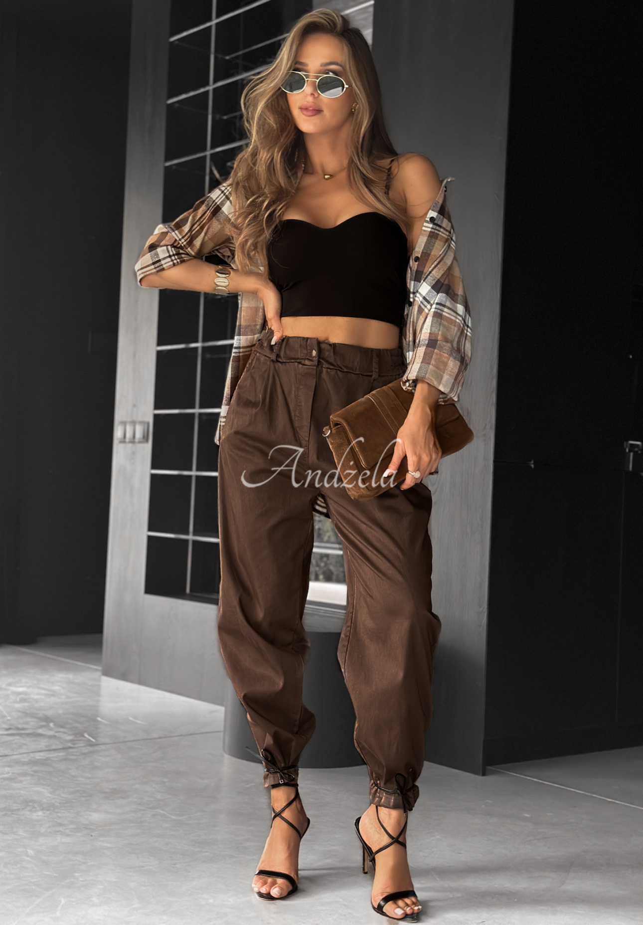 Middle Of Nowhere chocolate pants