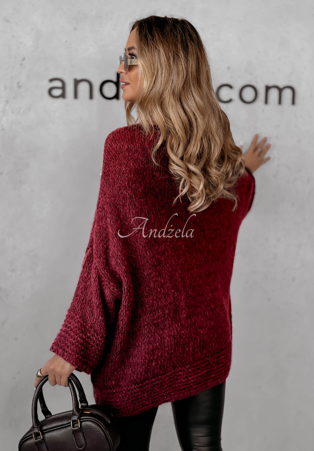 Sweter oversize z wełną Gentle Cuddle burgundowy