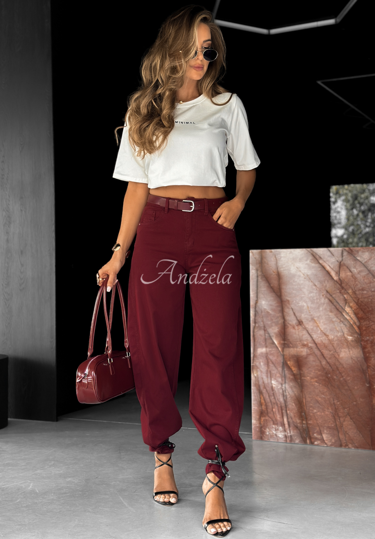 Spodnie jeansowe balloon Password Protected burgundowe