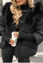 Krótka pikowana kurtka z futerkiem Frosty Horizon czarna