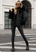 Krótka pikowana kurtka z futerkiem Frosty Horizon czarna