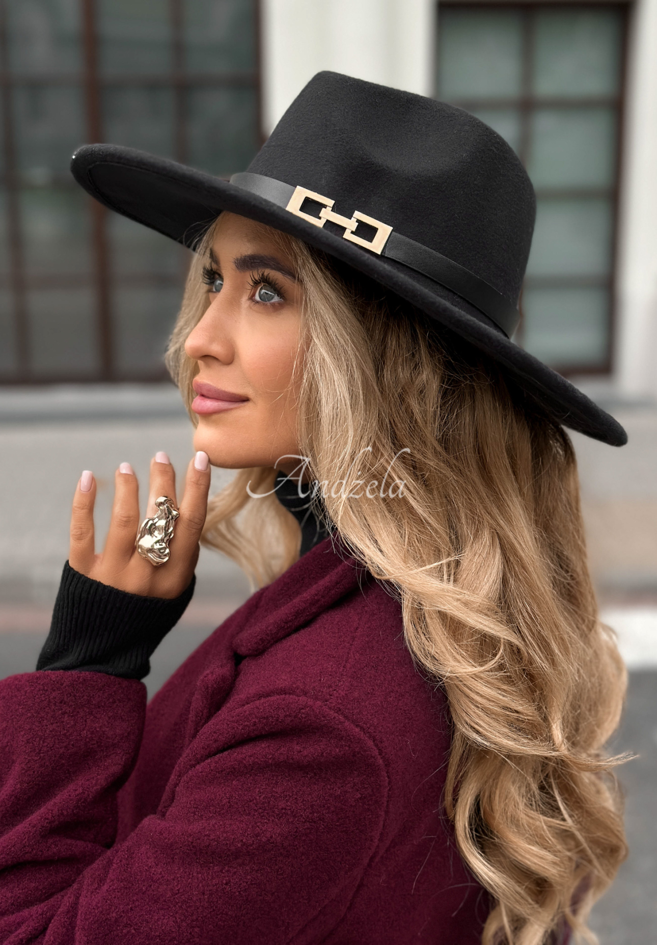 Zero Interest strap hat black