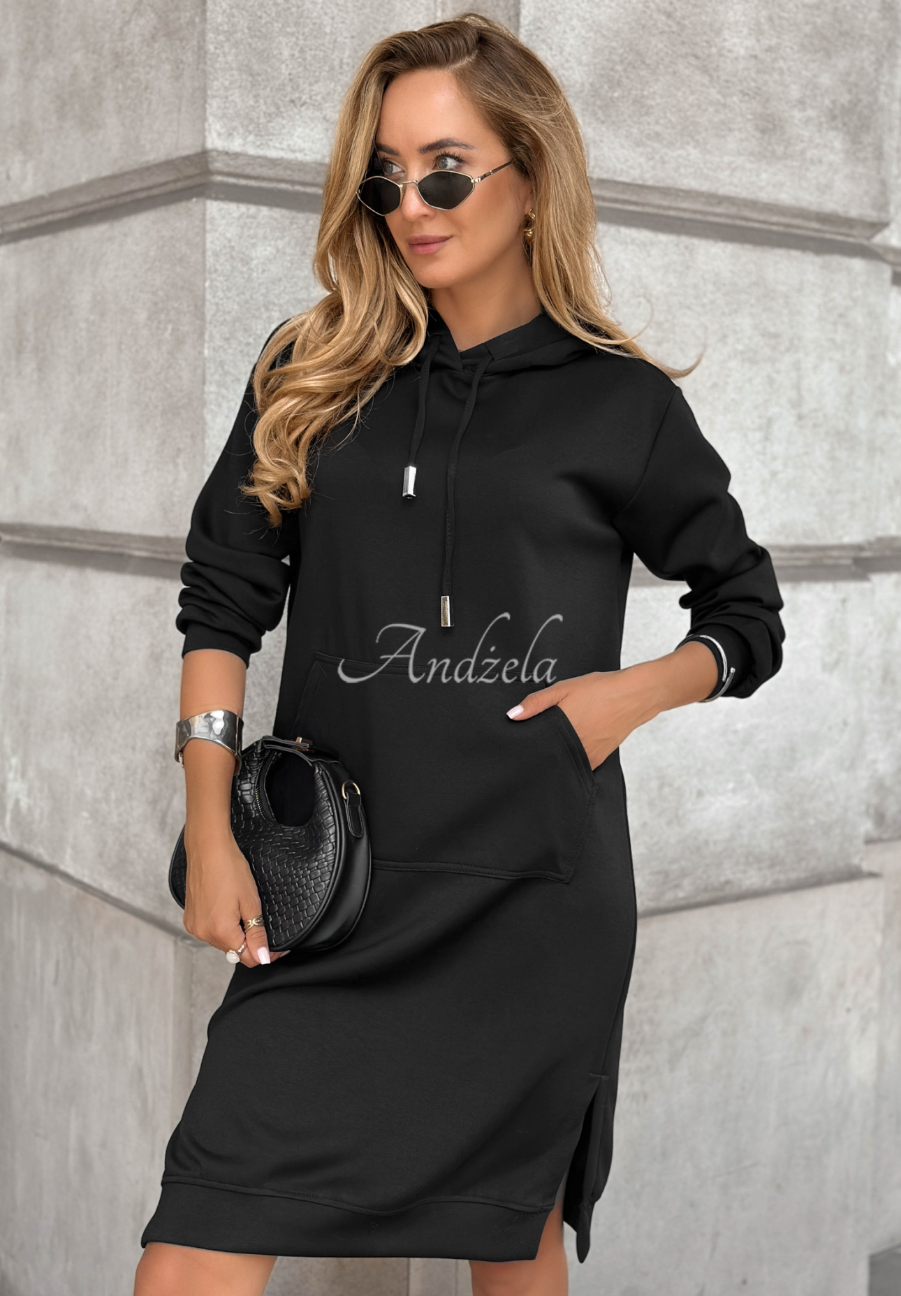 Bluza tunika z kapturem Moment For Me czarna