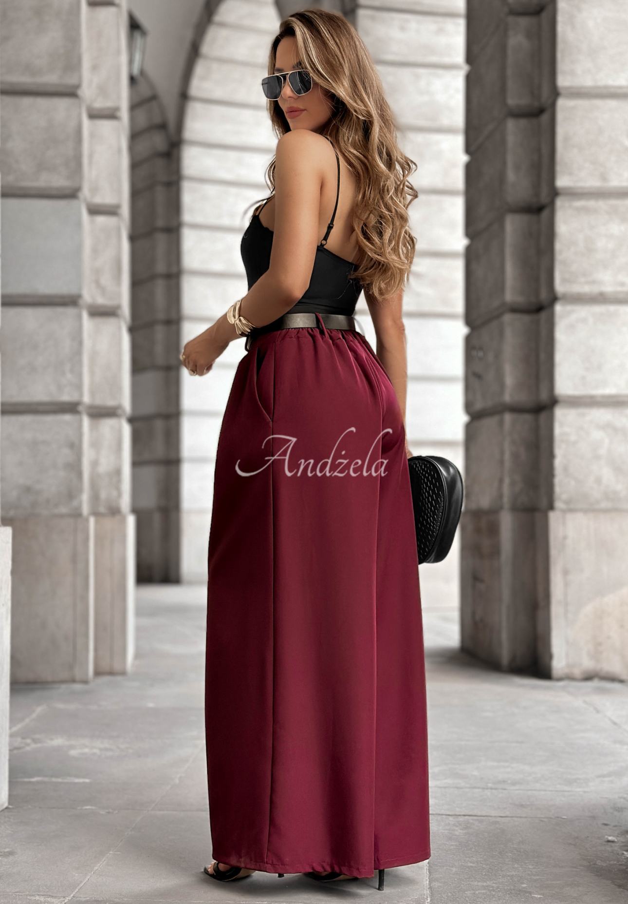 Materiałowe spodnie wide leg Take A Breath burgundowe