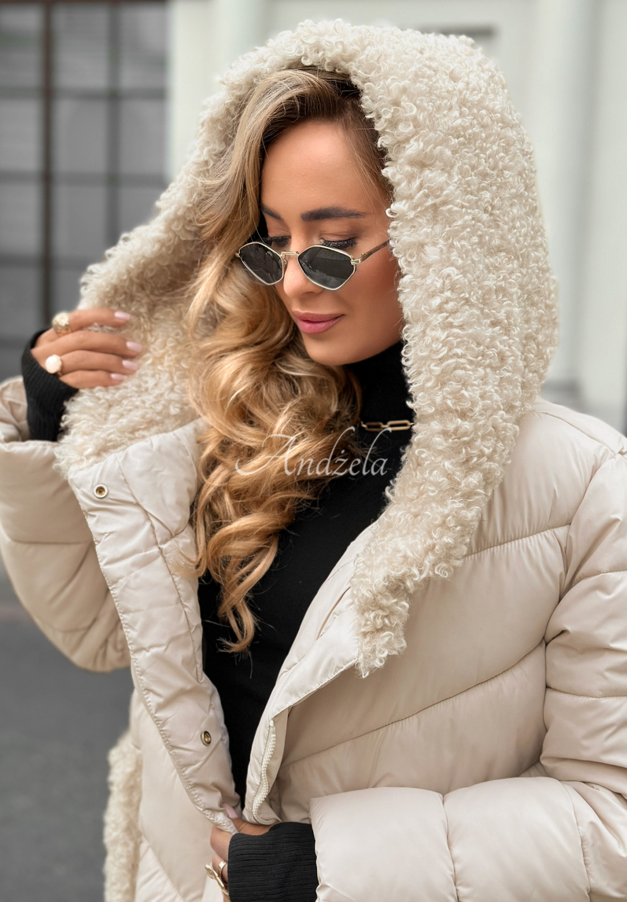 Długa pikowana kurtka z kożuszkiem Long Cold Winter beżowa