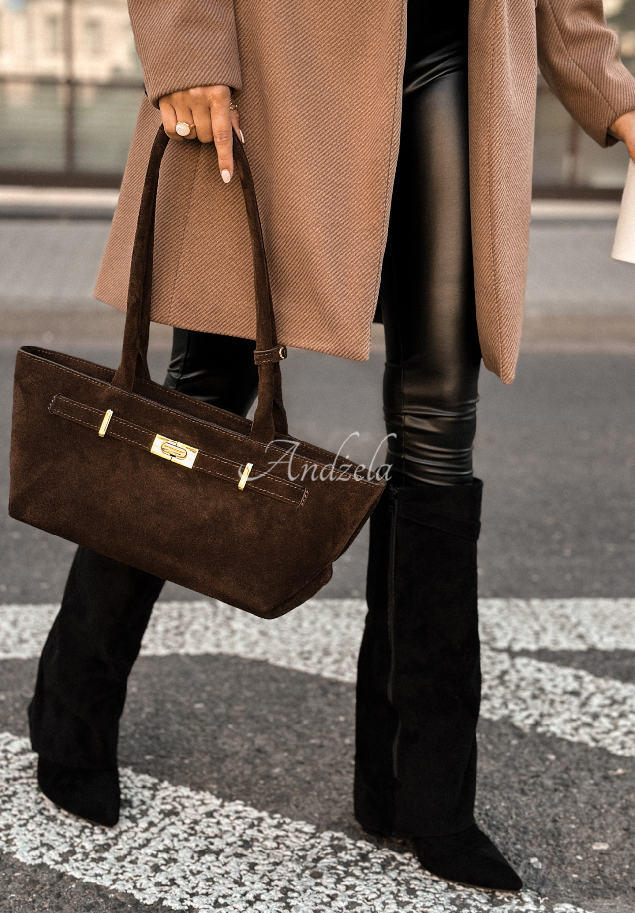 Suede handbag That Thought chocolate