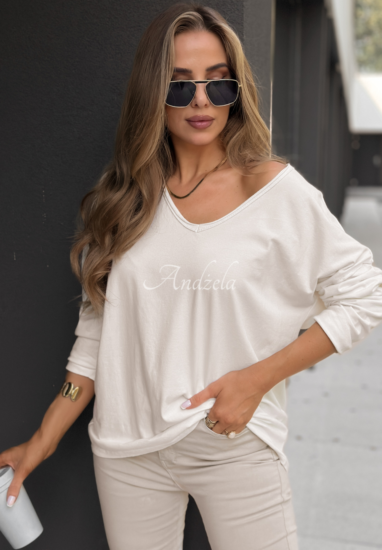 Lucky Dream ecru blouse with v-neck
