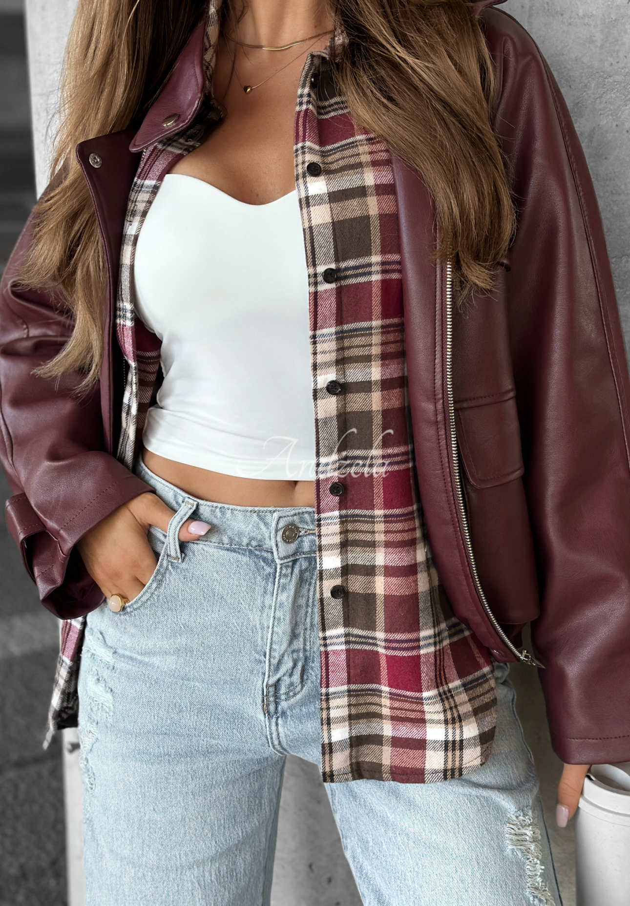 Spodnie jeansowe z przetarciami Unavailable niebieskie