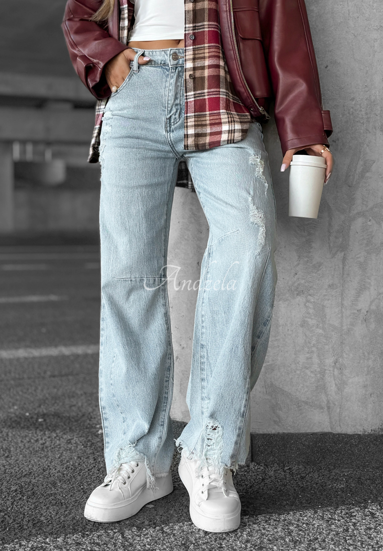 Denim pants with rubbing Unavailable blue